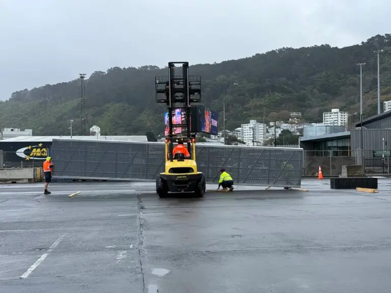 Pier B replacement: Pontoon handling with forklift, 29 May 2025